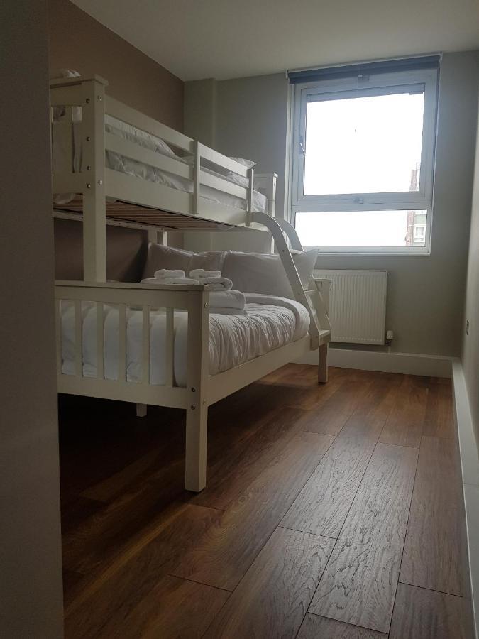 Beautiful 3-Bedroom Flat With Stunning Views 런던 외부 사진
