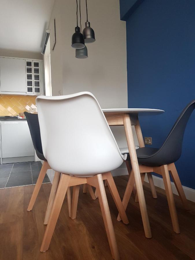 Beautiful 3-Bedroom Flat With Stunning Views 런던 외부 사진